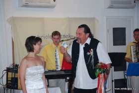  2009.07.11., Vőfély Sanyi, Sanyi, vőfélysanyi, vofelysanyi, Sanyi Vőfély, Vőfély Sándor, Sándor Vőfély, vőfély, vofely, vőfény, vőféj, násznagy, buli, lagzi, menyasszony, vőlegény, esküvő, lakodalom